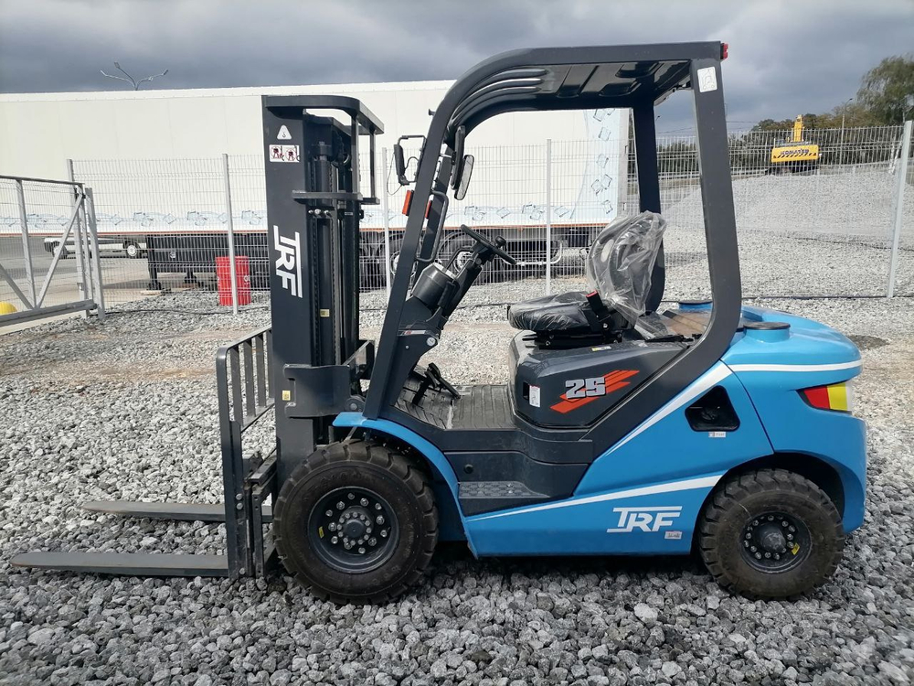 TRF D* Вилочный погрузчик D25-3X (Дизельный, 2,7 л, 50 л.с., АТ)