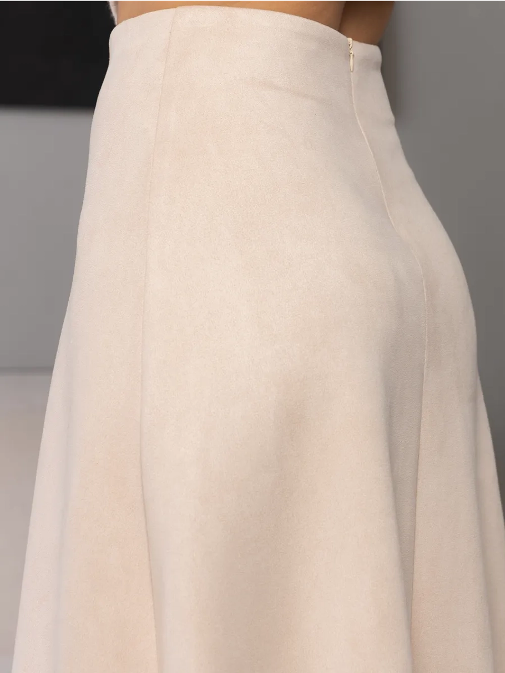 Юбка замшевая трапеция миди