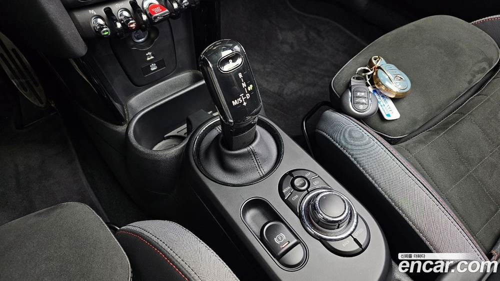 Mini Cooper S Convertible JCW (03.2023)