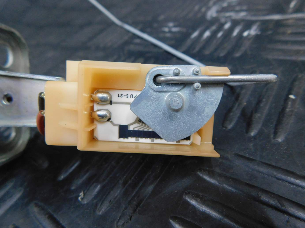 Датчик топливный Yamaha XJR1300 RP03J 2005