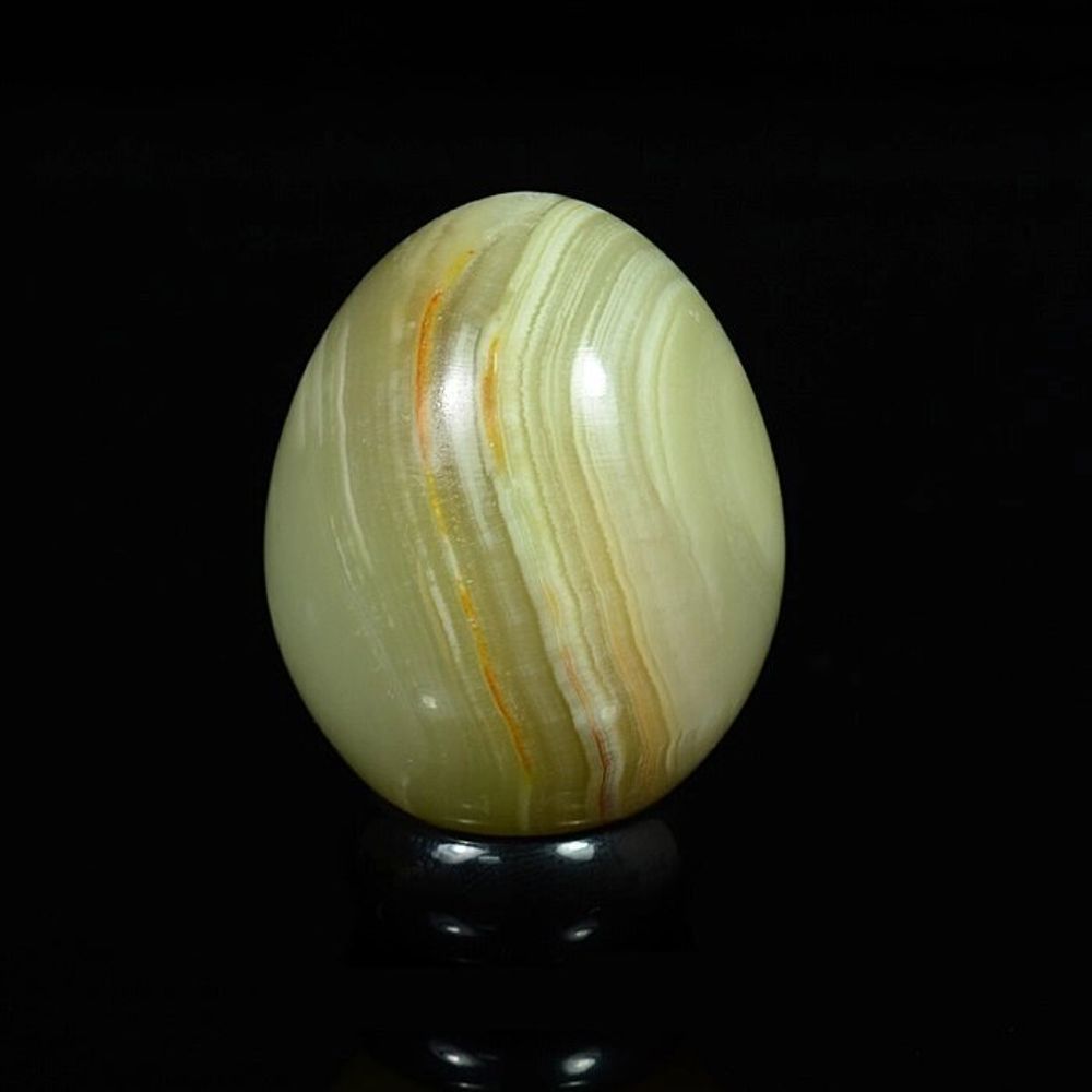 Яйцо из камня оникс 1 (30*40мм)