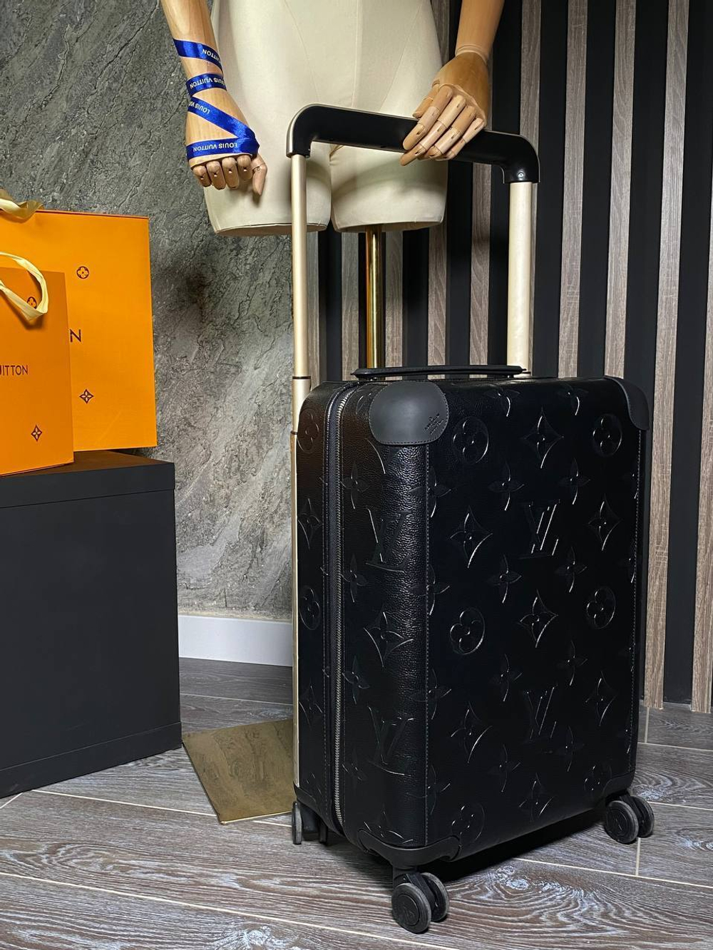 Чемодан Louis Vuitton