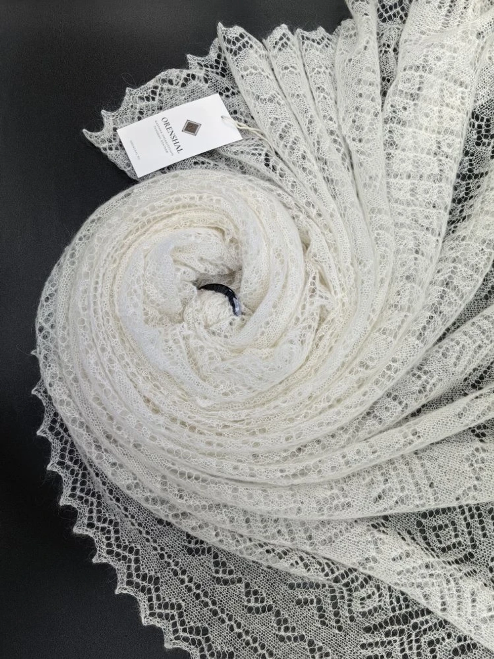 Оренбургский пуховый платок-паутинка А140-01 белый отбеленный