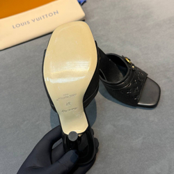 Сабо Louis Vuitton