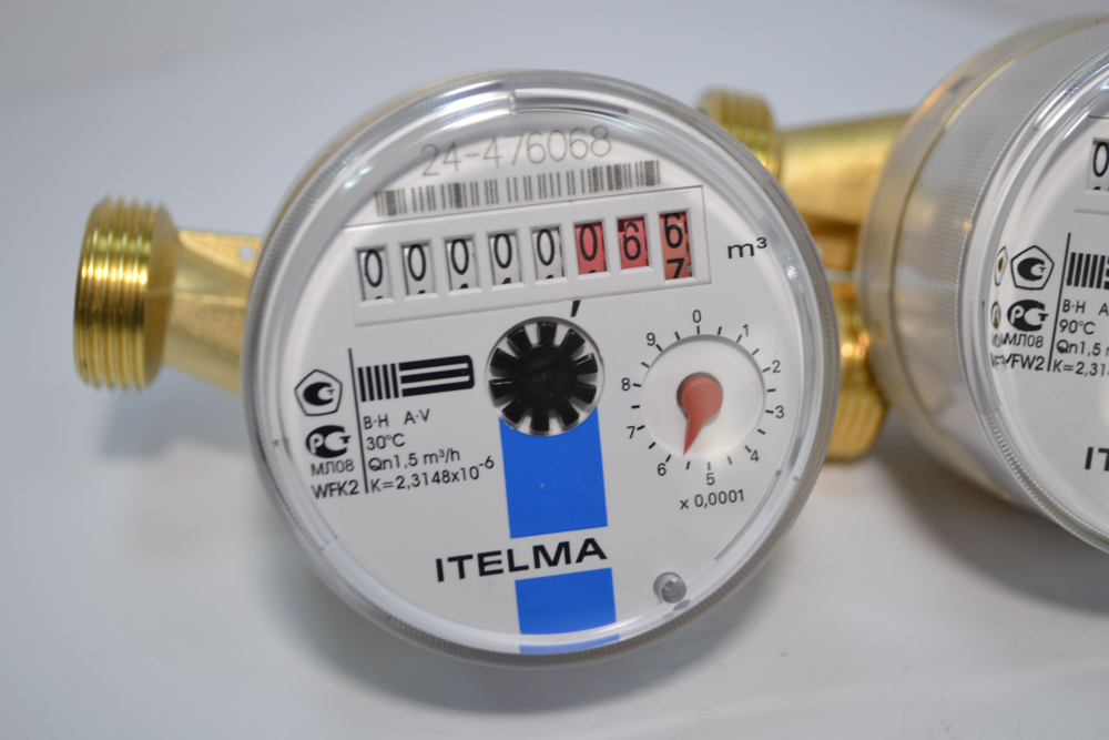Комплект счетчиков L-110 холодной и горячей воды Itelma WFK20.D110 и WFW20.D110 Ду-15 1/2"