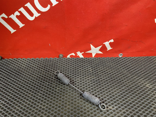 Возвратная пружина тормозных колодок