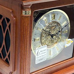 Настольные часы Seiko QXW224B