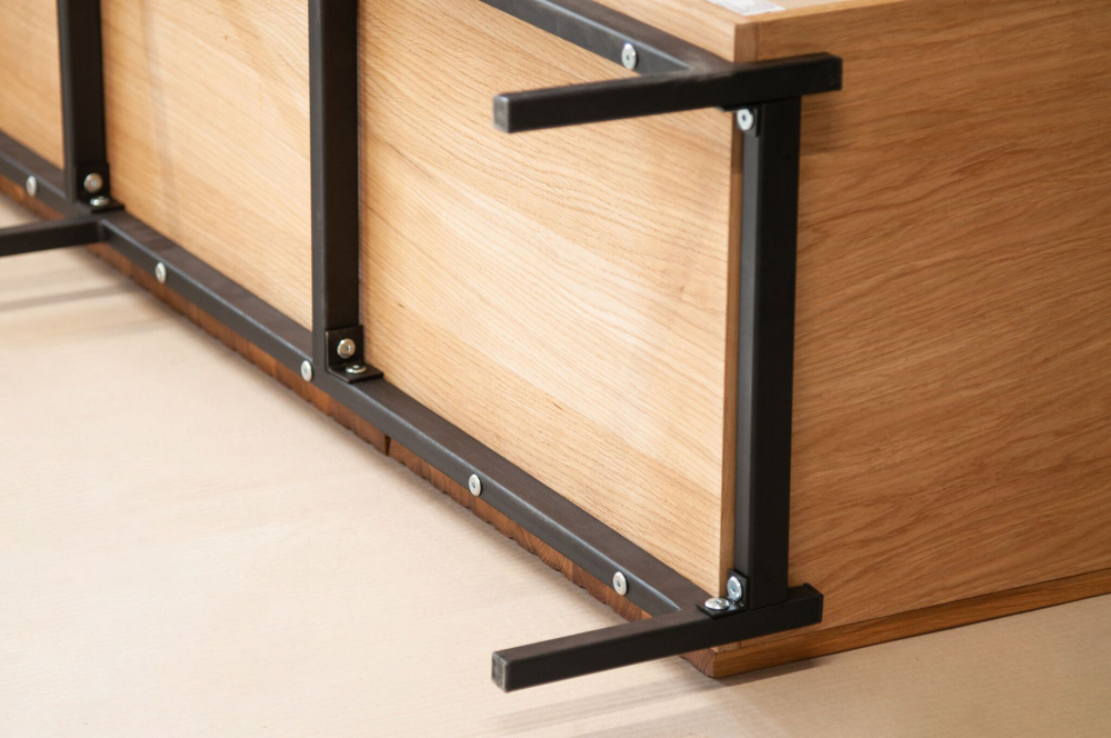 Тумба под телевизор Грувс, массив дуба, лофт