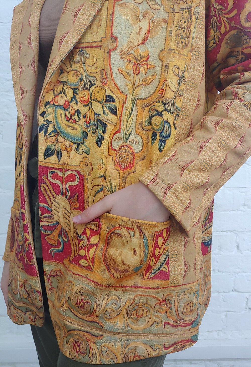 Трикотажный жакет "Гротеск с птицами", по мотивам фламандской шпалеры середины 16 века, серия "Гротеск"