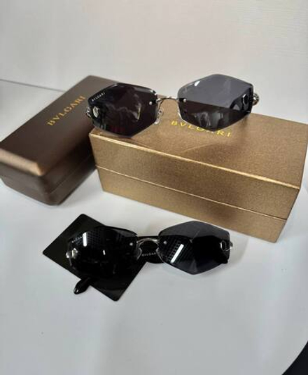 Солнцезащитные очки Bvlgari