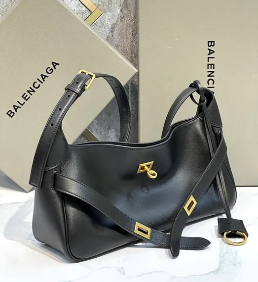 Сумка BALENCIAGA Bel Air Small in Soya