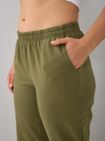 Костюм с брюками КБ-184/цветы-фисташка