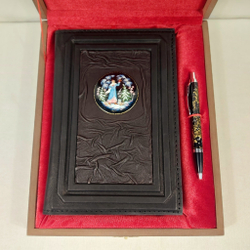 Ежедневник А5 "Снегурочка" (обложка из натуральной кожи) и ручкой с росписью Палех в футляре