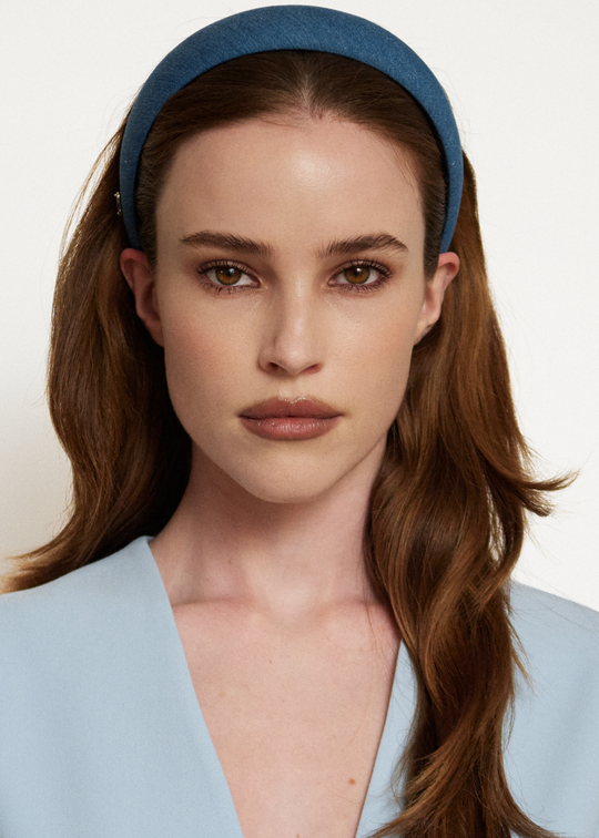 Объемный ободок из синей джинсы