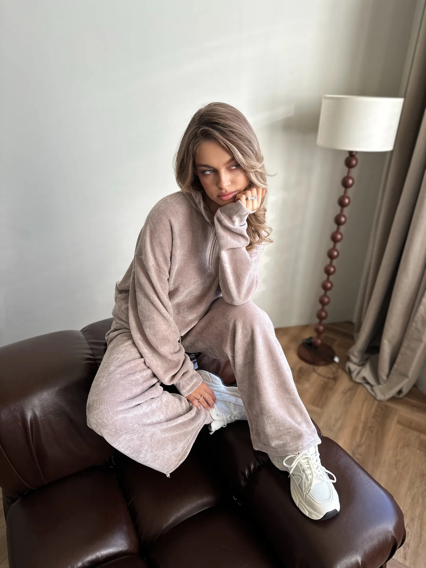 Спортивный костюм Yan Fashion 8083 вельветовый из кофты-полузамок и широкий брюк