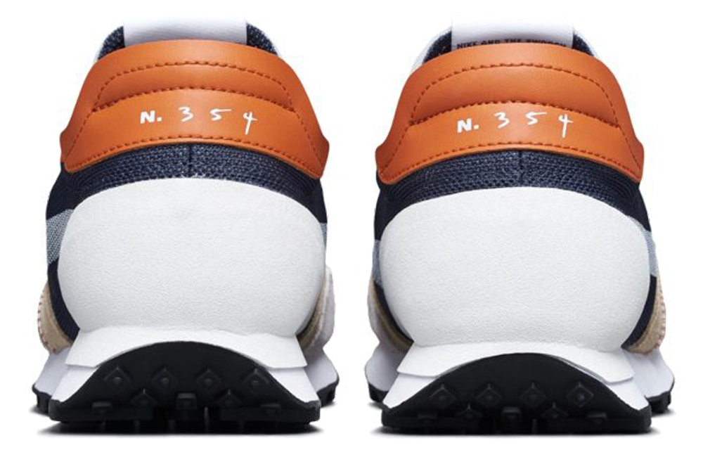 Кроссовки Nike Daybreak Type