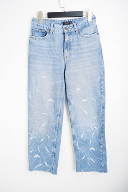 Джинсы Zarina с сердечками, визуально на 42 размер