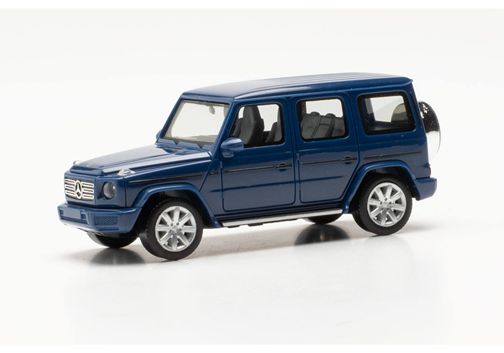 Автомобиль Mercedes-Benz G-Klasse, темно-синий