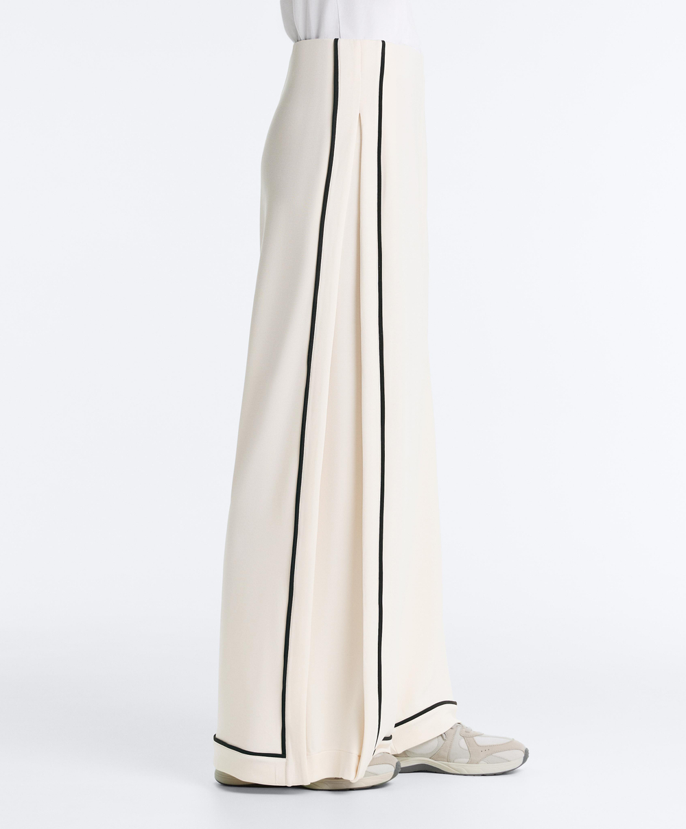 OYSHO Широкие брюки из модала с контрастной окантовкой, экрю