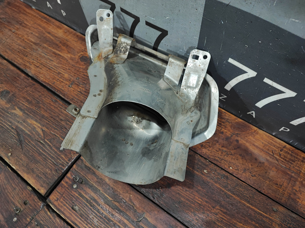 Насадка глушителя левая GAC GS8 2 21-нв Б/У Оригинал 7106091DRS0100