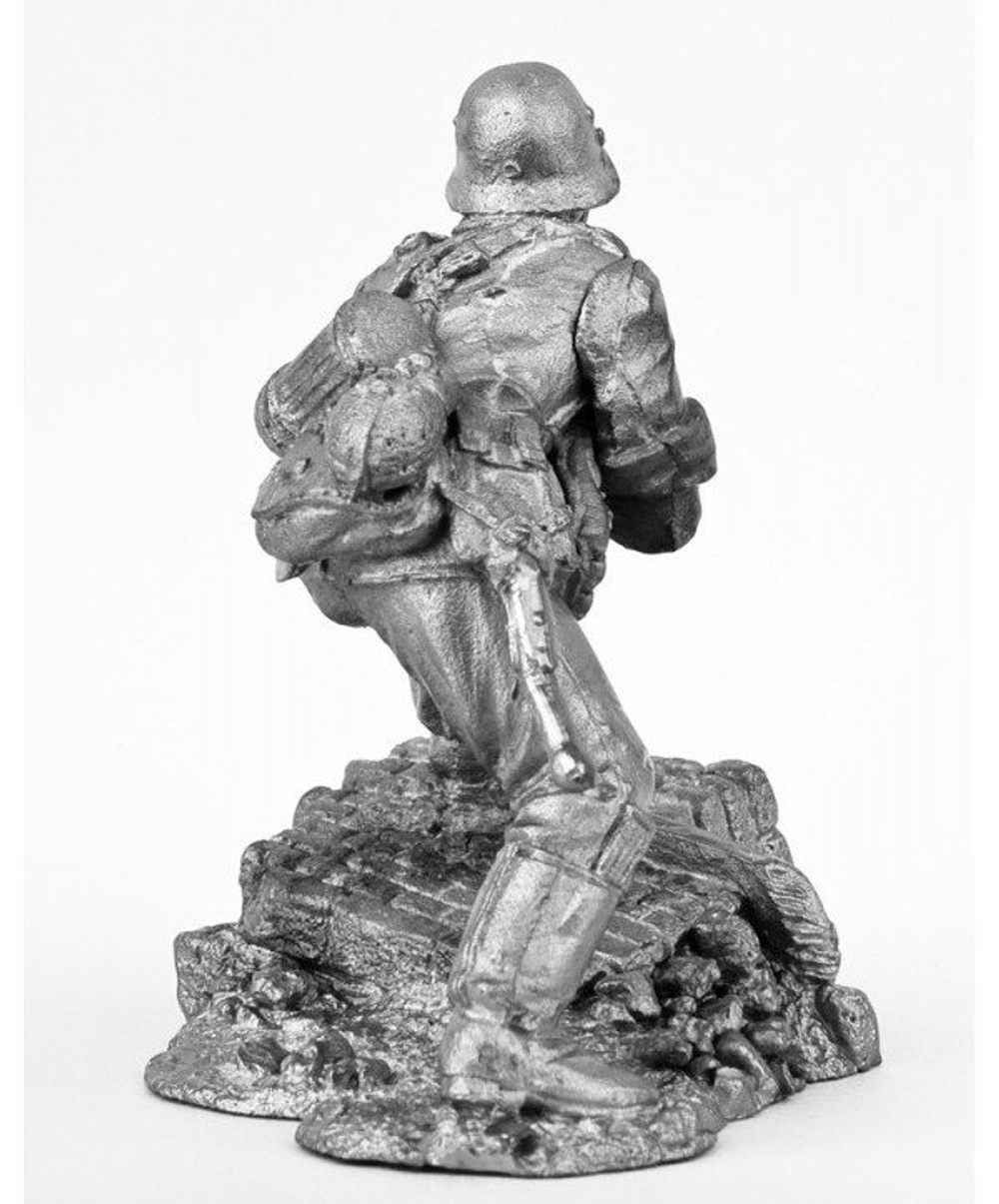 Оловянный солдатик Пехотинец Германия № 2, 1943 г.