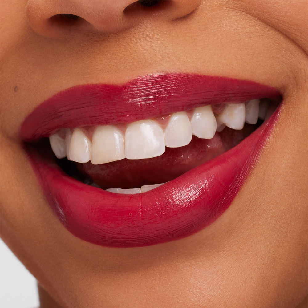 MAC Cosmetics MACximal Sleek Satin Lipstick - Кремовая помада увлажняющая оттенок Maraschino, Much?, 3 g