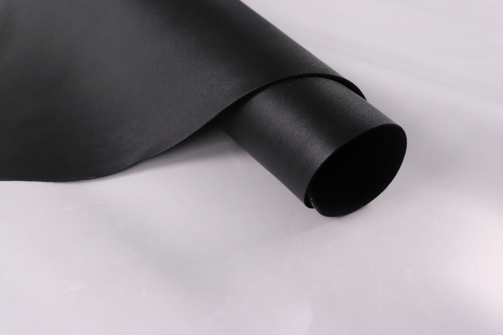 1,8-2,0 Юфть черная с лицевым покрытием + плита 157 дм² (КЛ)