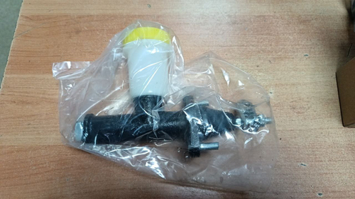 Цилиндр сцепления главный 412