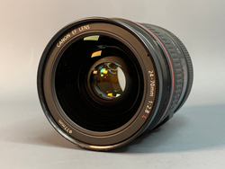 Canon EF 24-70mm 2.8L USM микроцарапки на передней линзе