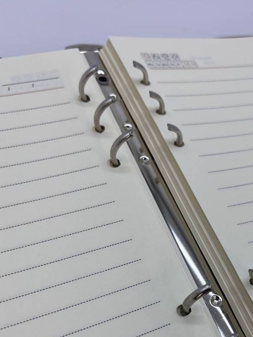 Блокнот органайзер А5 на кольцах 96 л. на магните в линейку серый (5919-5)