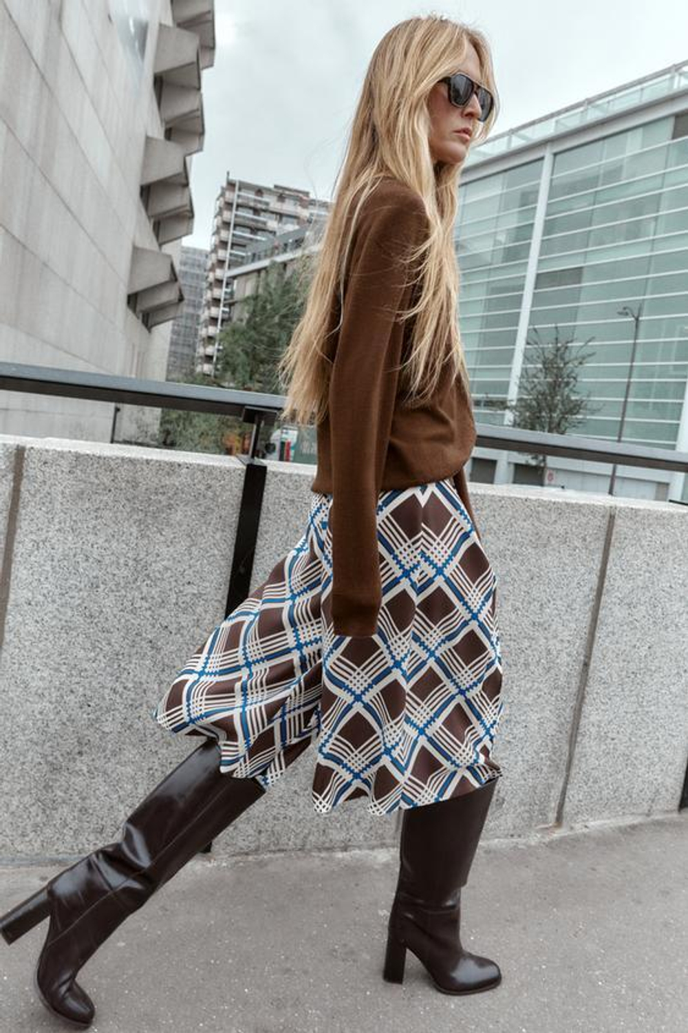 ZARА ДЛИННЫЕ БЕРМУДЫ В КЛЕТКУ, РАЗНОЦВЕТНЫЙ