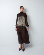 Платье с баской из шелкового шифона шоколад