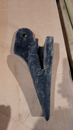 Зуб болтовой 61L8-00510 боковой правый