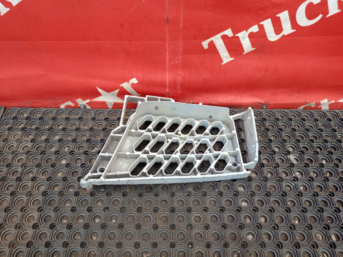 Ступенька подножки левая