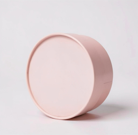 Бюджетная короткая коробка с завальцовкой (глухая крышка из ламинированной бумаги) . Цвет;Пыльно розовый.