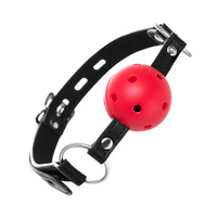 Красный кляп-шар 4,5см на черных ремешках ToyFa Anonymo 310303