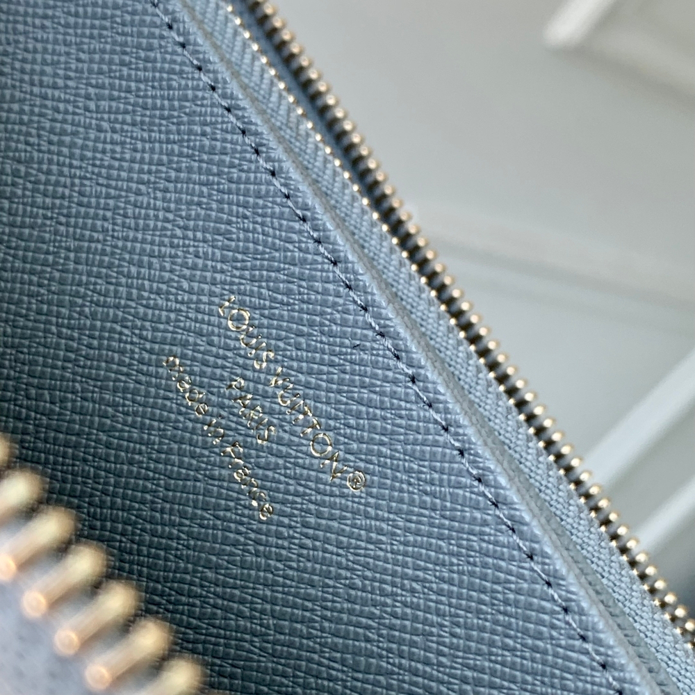 Louis Vuitton Zippy Wallet