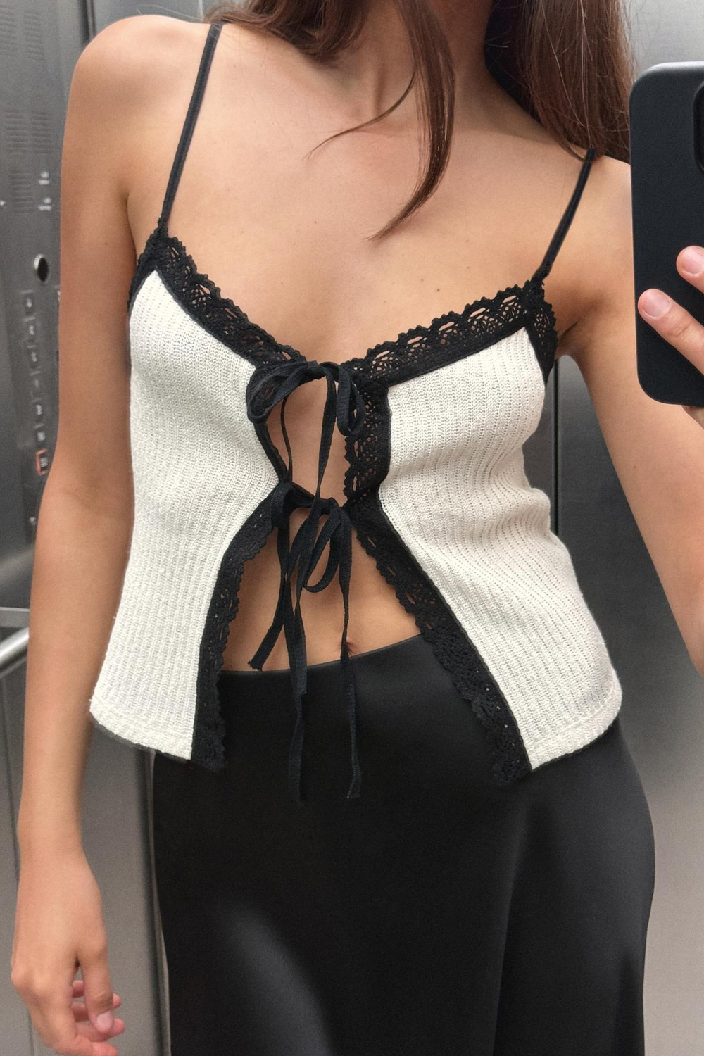 ZARA ТОП В РОМАНТИЧЕСКОМ СТИЛЕ С КОНТРАСТНЫМИ ДЕТАЛЯМИ, ЖЕЛТОВАТО-БЕЛЫЙ