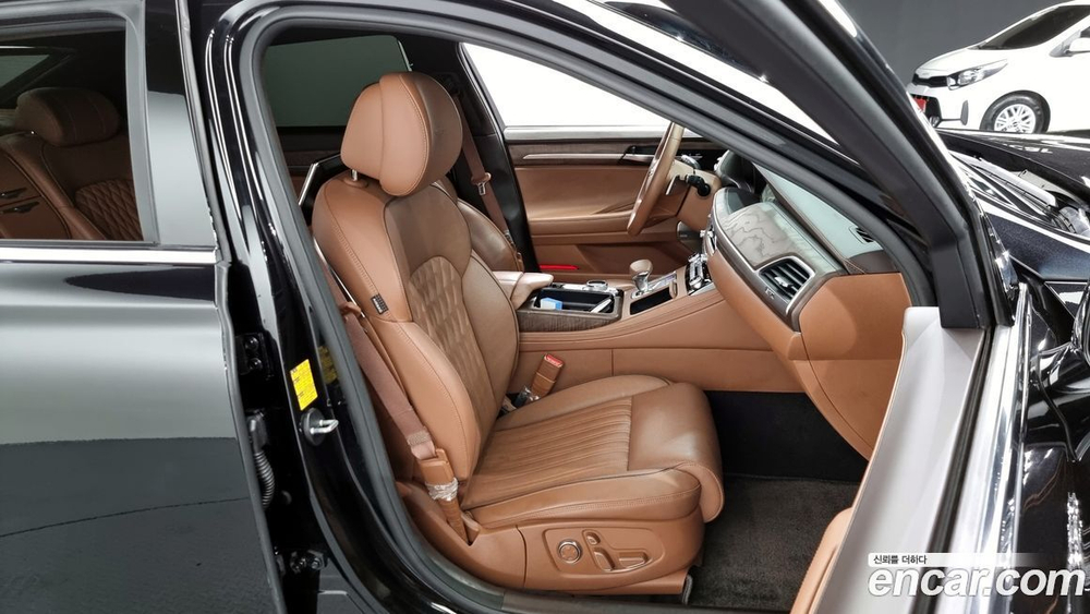 Genesis G90 3.8 AWD (12.2020)