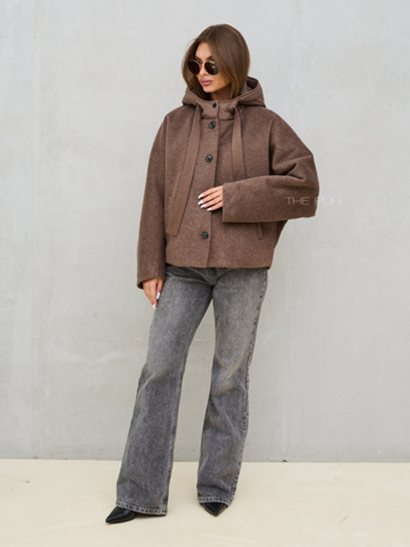 Шоколадная шерстяная куртка с капюшоном