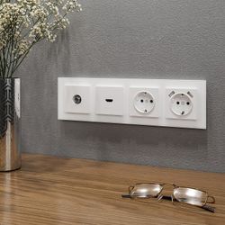 Рамка на 4 поста Werkel Favorit (белый матовый) W0041105