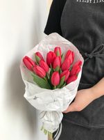 Букет из 15 красных тюльпанов
