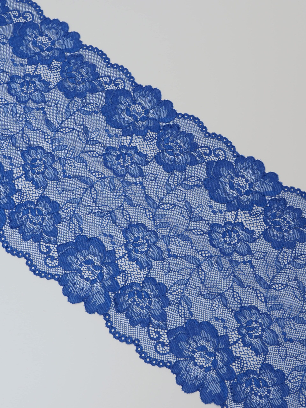 Эластичное кружево васильковое (ярче резинок ультрамарин) ширина 20 см