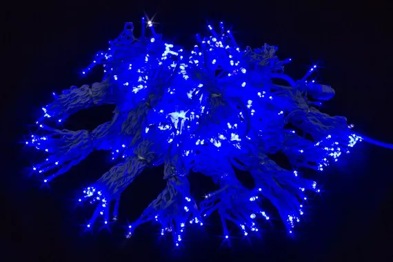 Светодиодный занавес с мерцающим диодом 2*3 м., 420 синих LED ламп, белый провод, Winner Light (b.03.6W.420+)