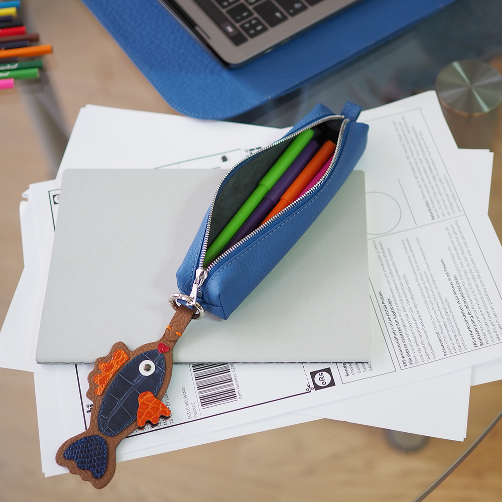 Пенал Cartouche из кожи теленка синего цвета