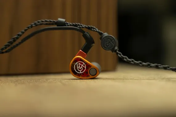 64 Audio U18t