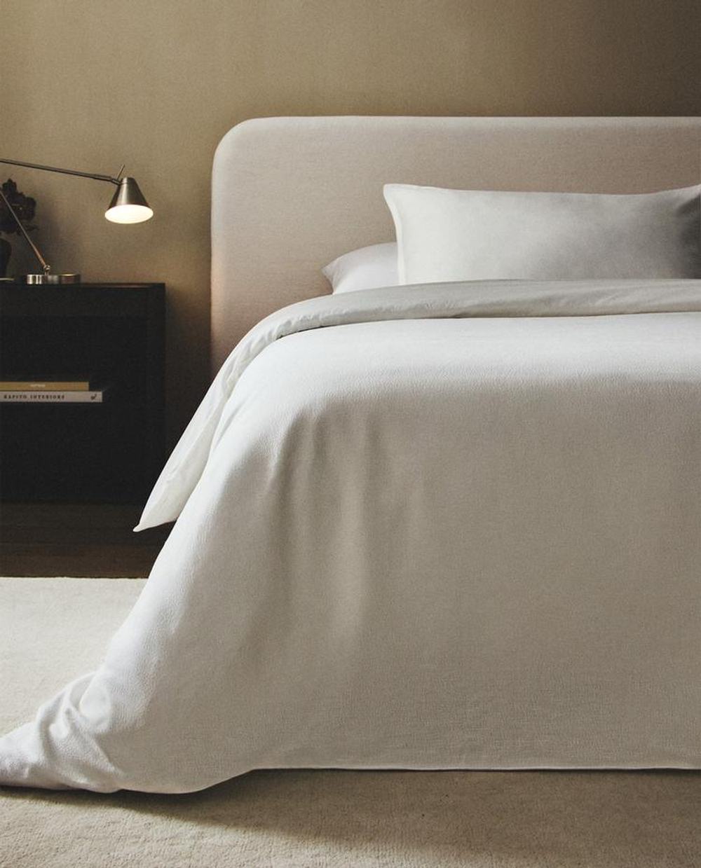 ZARA HOME САТИНОЙ ПОДОДЕЯЛЬНИК (300 НИТЕЙ), ЖЕЛТОВАТО-БЕЛЫЙ