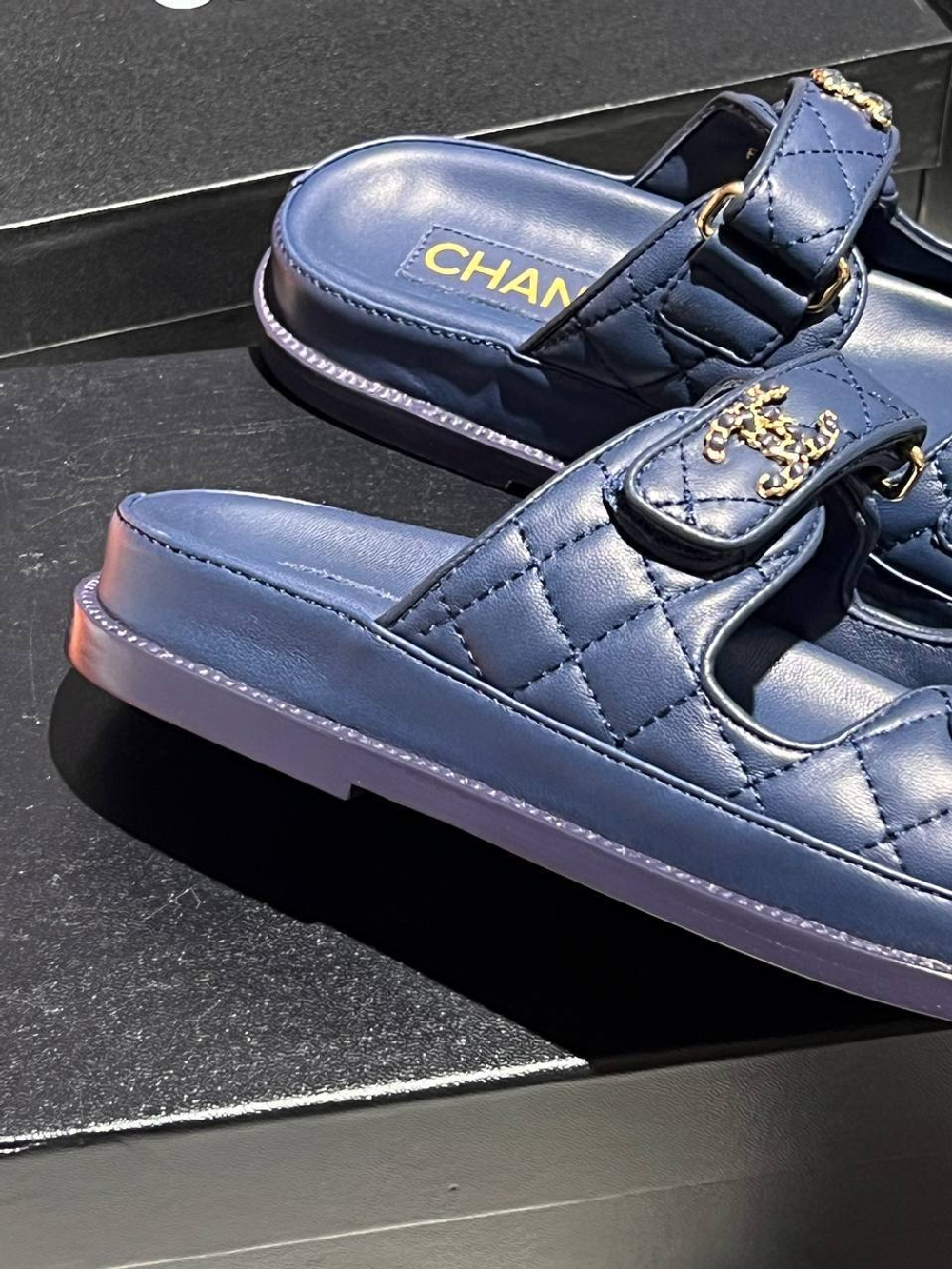 Шлепанцы CHANEL