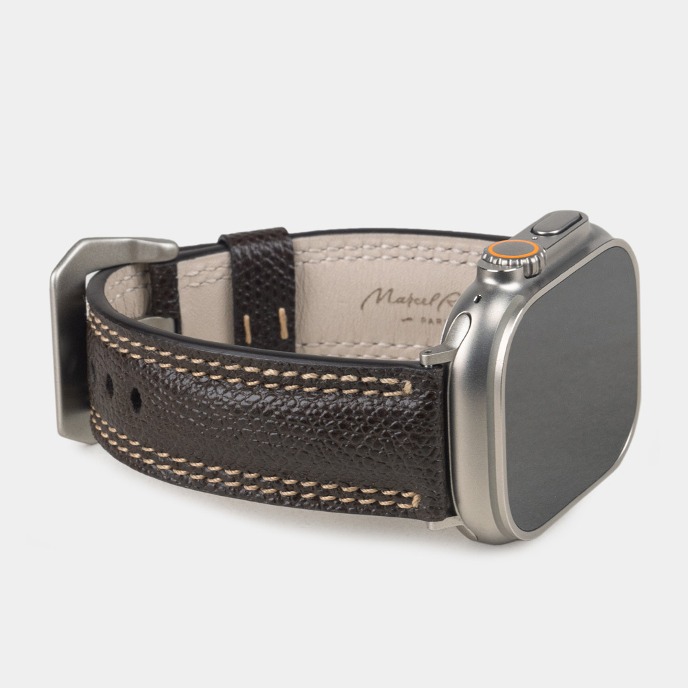 Ремешок для Apple Watch Ultra 49mm из кожи сафьяно, темно-коричневого цвета с контрастной ниткой