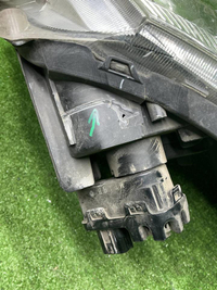 Битая Фара левая Suzuki Swift 4 (10-13) галоген